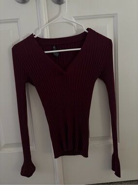 Y2K Ribbed V-Neck Sweater Top in Deep Wine